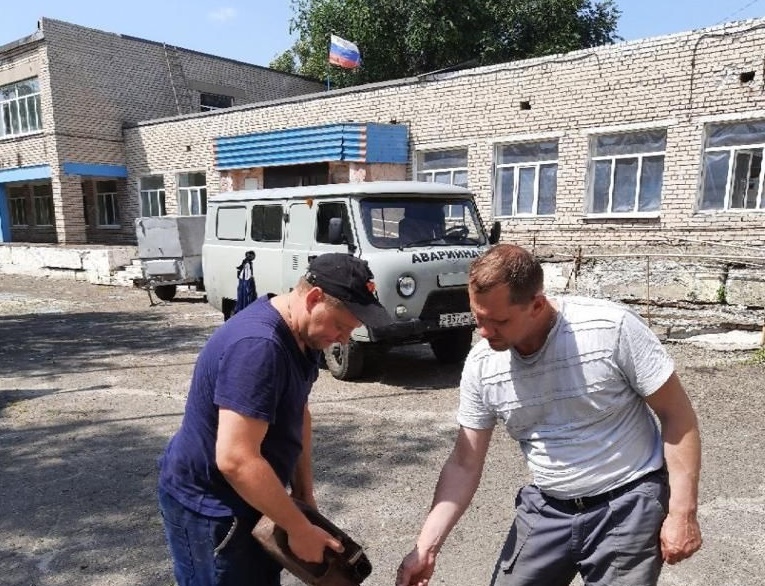 Строители и коммунальщики из Калужской области налаживают в Первомайске мирную жизнь.